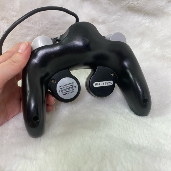 GameCube Nintendo Naki Marvel Venom Spider-Man controller 2004 - Picture 4 of 9